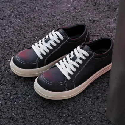 Men's Premium Suede Fashion Sneakers Retro Thick Sole Low-Top Casual Shoes Niche Style American Black White Plimsolls Light