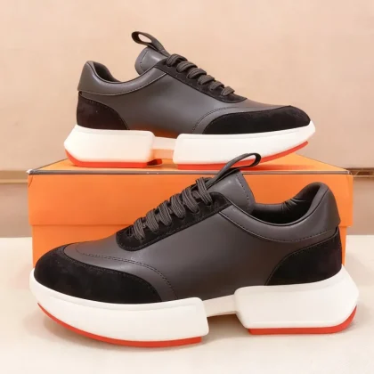 2026 New High-End Designer Men's Casual Shoes Premium Leather Thick Sole Fashion Sneakers for All Occasions Walking Style Shoes