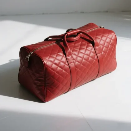 Factory Genuine Leather Travel Bag Men Portable Weekender Bag Premium Red Quilted Duffel Bag with Durable Metal Zipper