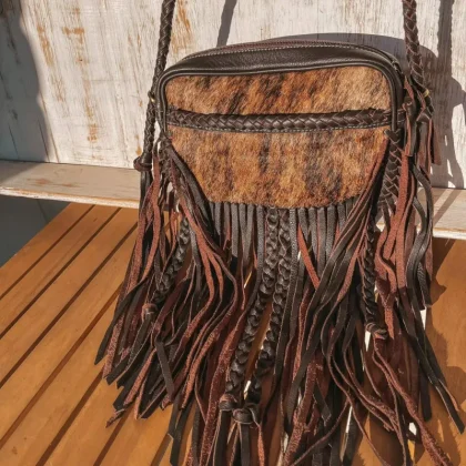 Premium Genuine Leather Fringe Handbag for Women – Vintage Boho Style Shoulder Bag with Tassels & Studded Detail