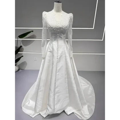 Light Modern A-Line Wedding Dress French Style Bridal 2025 New Main Yarn High-end Sense License Small Vintage Lace Asymmetrical