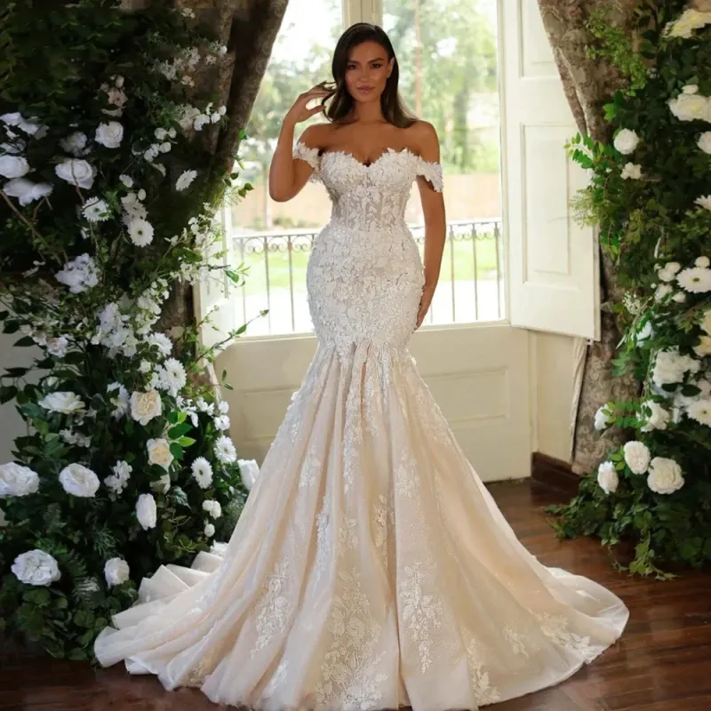 High-End Ivory Off-Shoulder Sleeveless Wedding Dress Elegant French Mermaid Slimming Lace-Up Bridal Gown