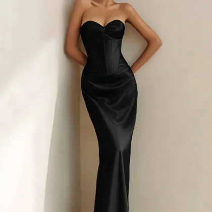 Black Tie Sweetheart Corset Mermaid Dress in Black