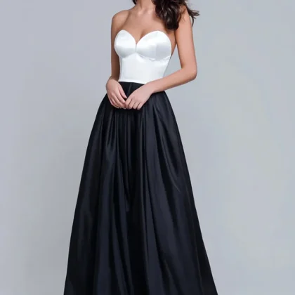 Sweetheart Black and White A-Line Formal Dress